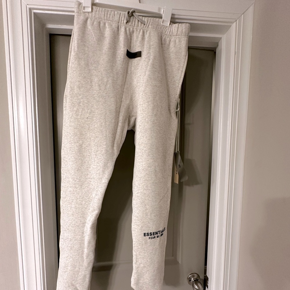 Essentials Men sweat bottoms -light oat